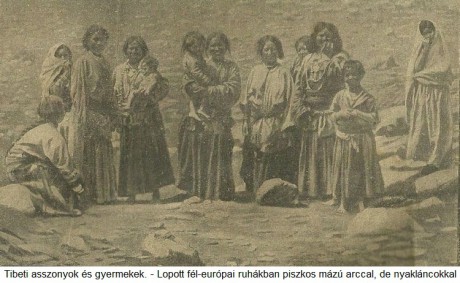 26. Tibetské ženy a děti v kradených polo evropvských šatech